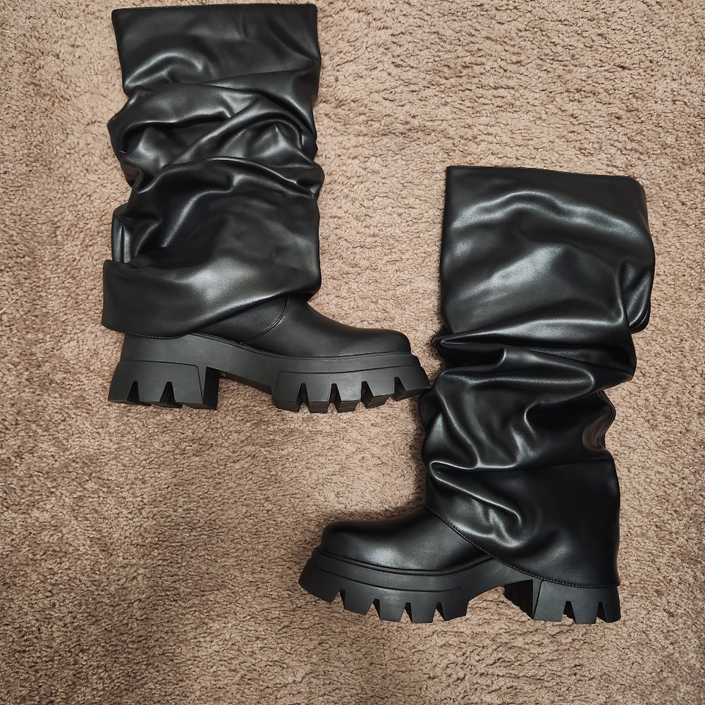 Women's Black Slouchy Chunky Lug-Sole Boots